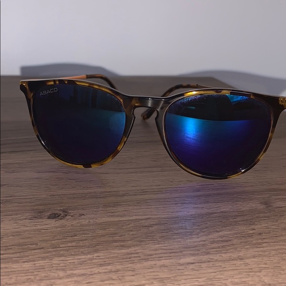 Polarized Tortoise Sunglasses - Picture 2 of 7